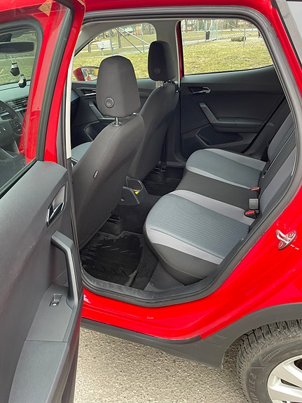 Seat Arona 12 of 15