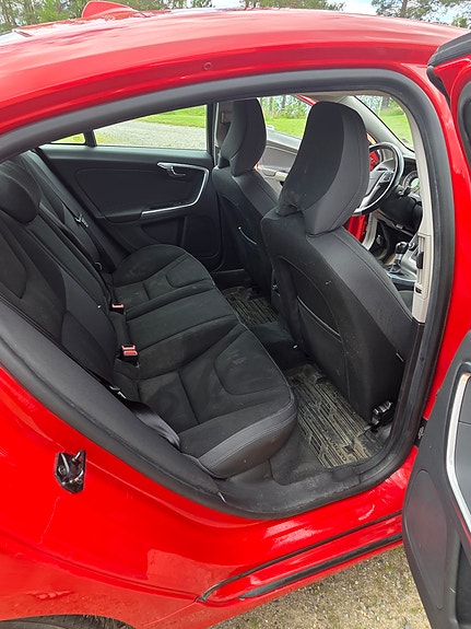 Volvo S60 10 of 19