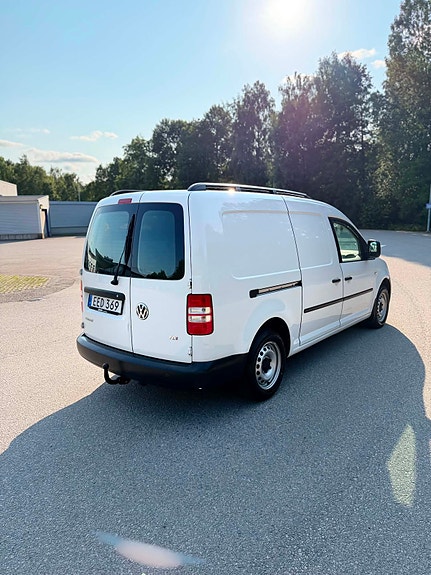 Volkswagen Caddy Maxi 2 of 5