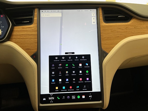 Tesla Model S 20 of 30