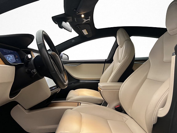 Tesla Model S 12 of 30