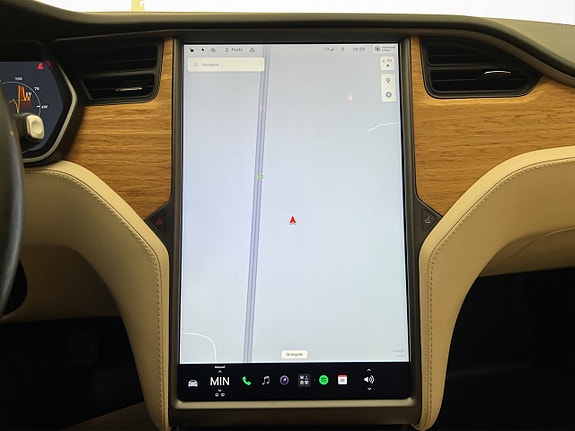 Tesla Model S 14 of 30