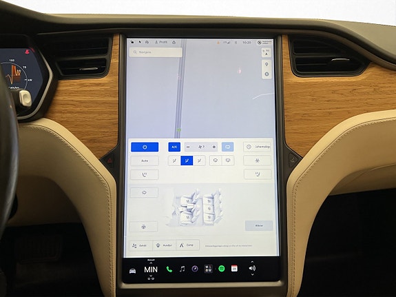 Tesla Model S 21 of 30