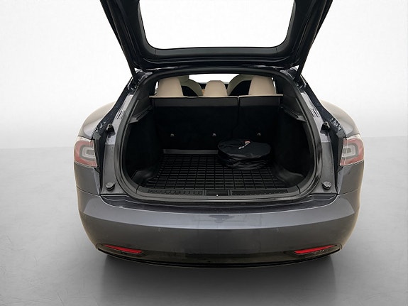 Tesla Model S 9 of 30