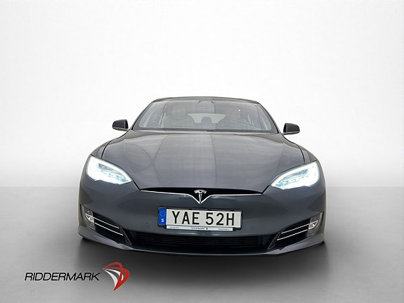 Tesla Model S 3 of 5