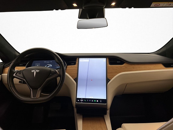 Tesla Model S 16 of 30