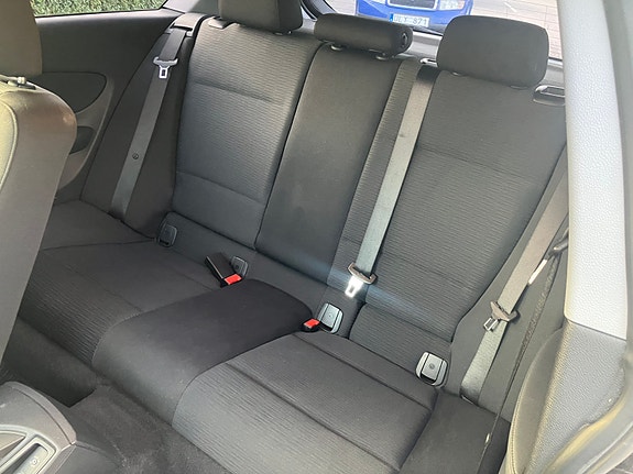 BMW 116i 7 of 14