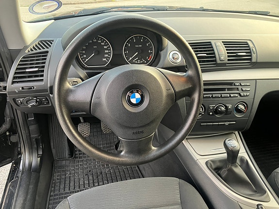 BMW 116i 9 of 14