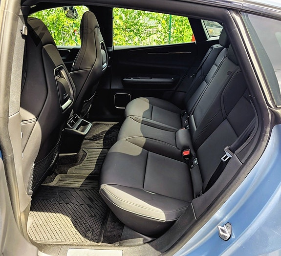 Polestar 4 16 of 26