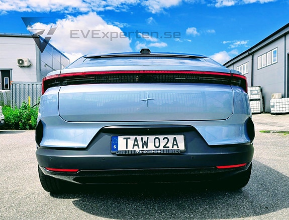 Polestar 4 7 of 26