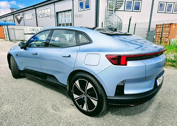 Polestar 4 5 of 5