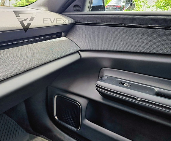 Polestar 4 18 of 26