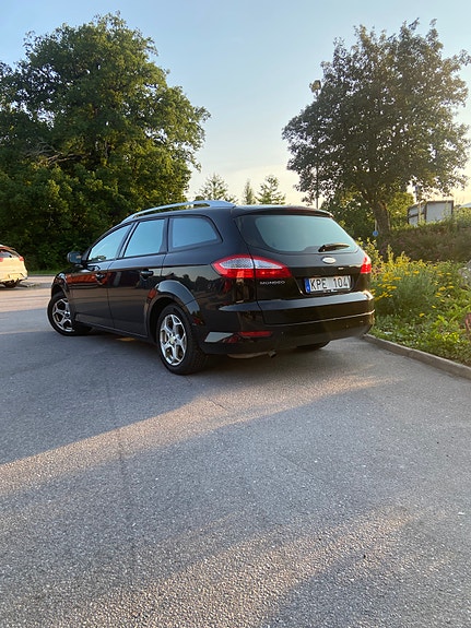 Ford Mondeo 3 of 5