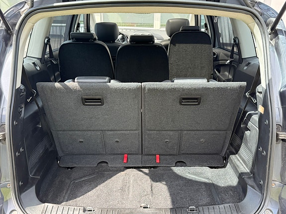 Ford S-MAX 12 of 15