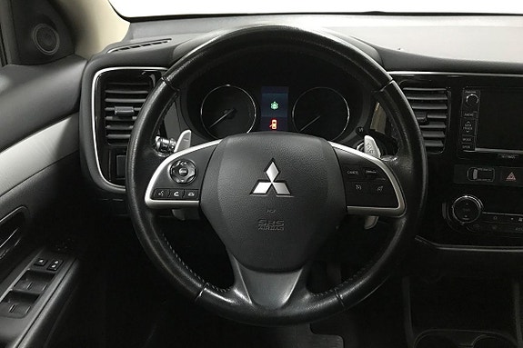 Mitsubishi Outlander 16 of 29