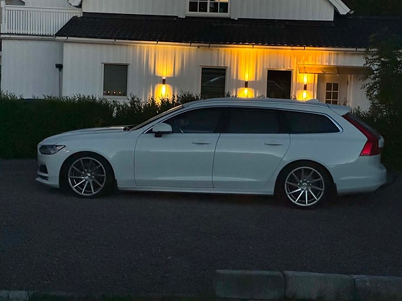 Volvo V90 3 of 10