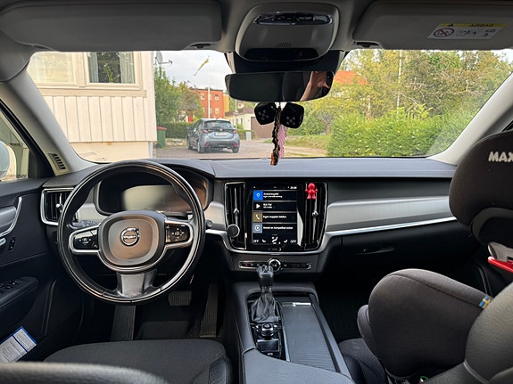 Volvo V90 8 of 10