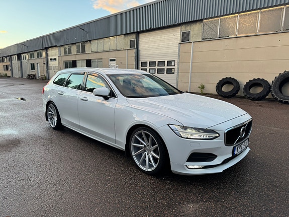 Volvo V90 4 of 10