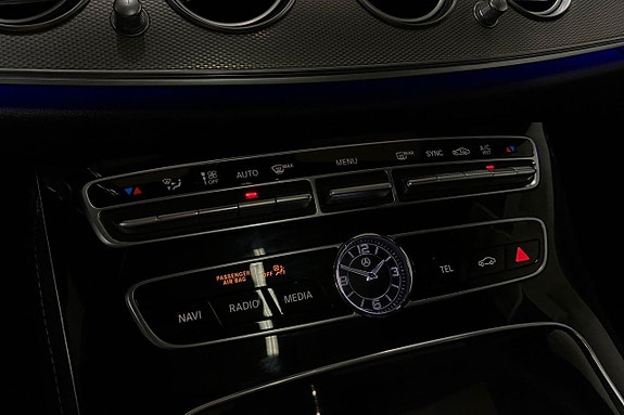 Mercedes-Benz E400 23 of 28