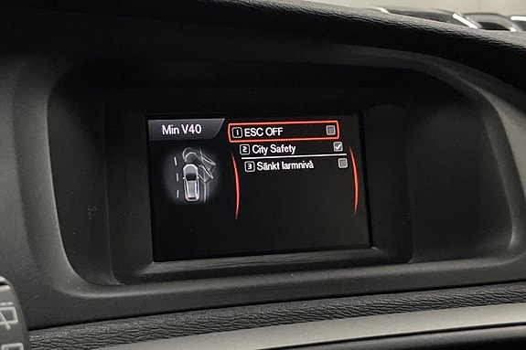 Volvo V40 Cross Country 21 of 26