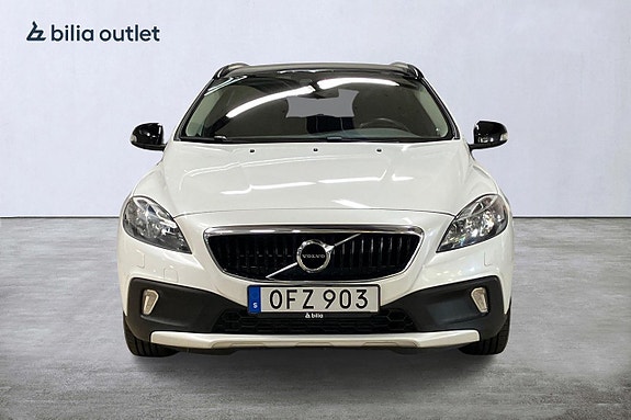 Volvo V40 Cross Country 3 of 26