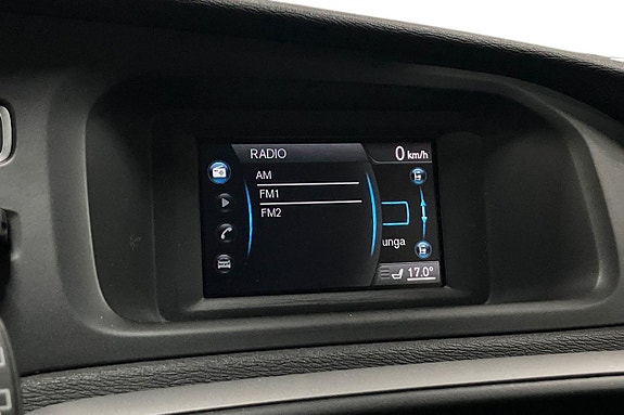Volvo V40 Cross Country 20 of 26