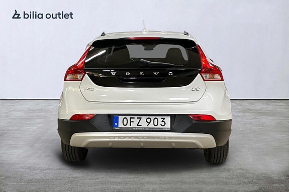Volvo V40 Cross Country 7 of 26