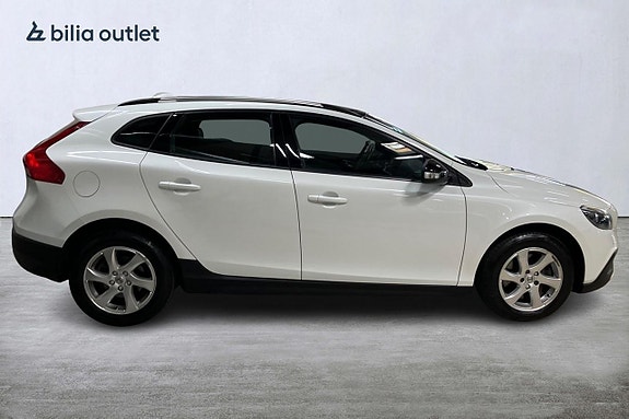 Volvo V40 Cross Country 5 of 26