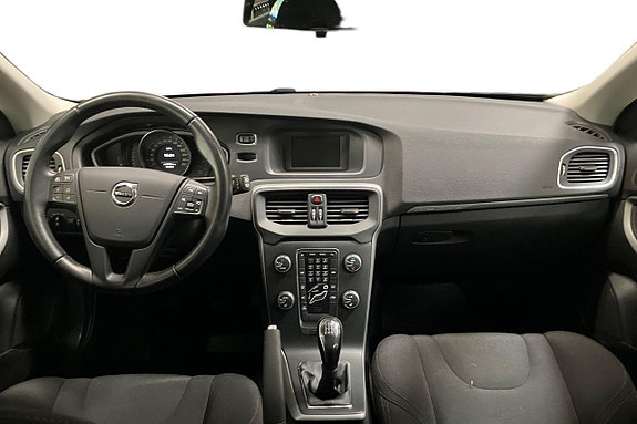 Volvo V40 Cross Country 12 of 26