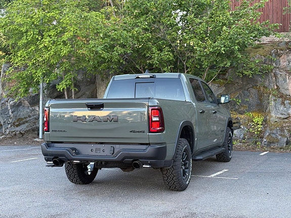 Dodge RAM 1500 4 of 5