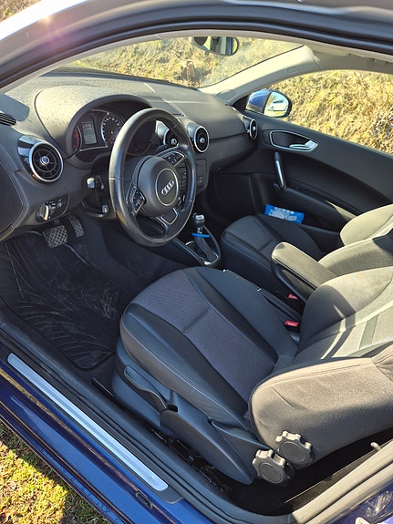 Audi A1 2 of 5