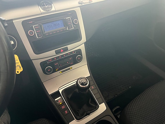 Volkswagen Passat 17 of 17