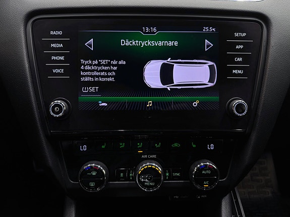 Skoda Octavia Scout 20 of 27