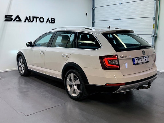 Skoda Octavia Scout 7 of 27