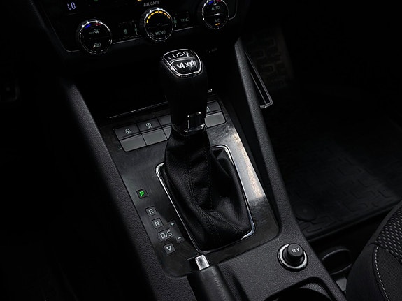 Skoda Octavia Scout 17 of 27