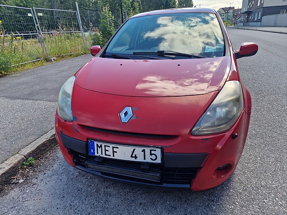 Renault Clio 4 of 13