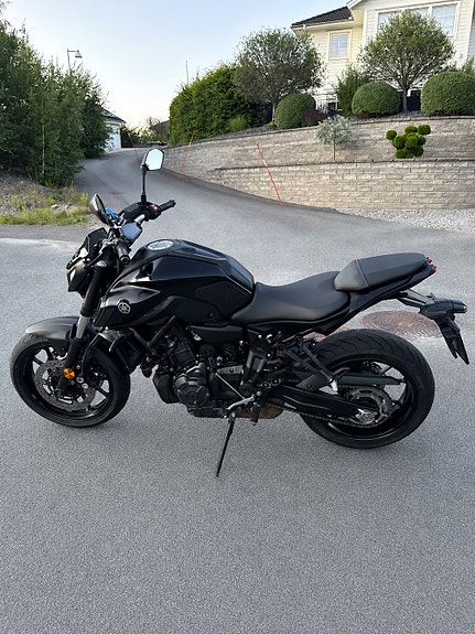 Yamaha MT-07 3 of 5