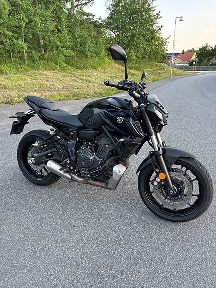 Yamaha MT-07 4 of 5