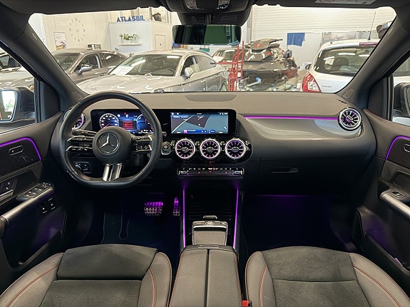 Mercedes-Benz B250 e 22 of 23