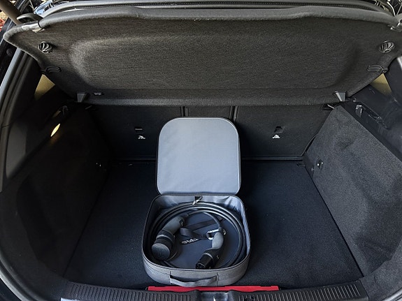 Mercedes-Benz B250 e 8 of 23
