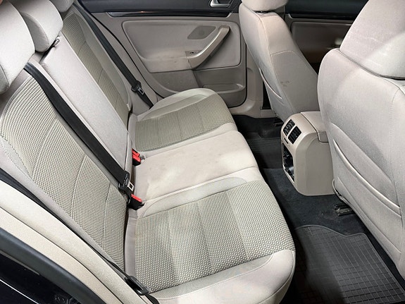 Volkswagen Golf VI 11 of 12