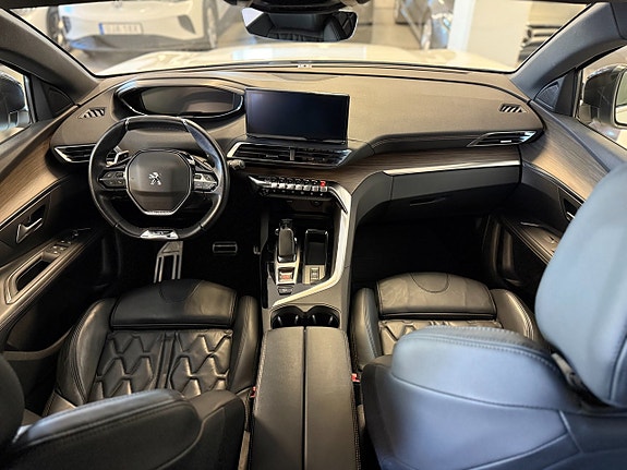 Peugeot 3008 12 of 16
