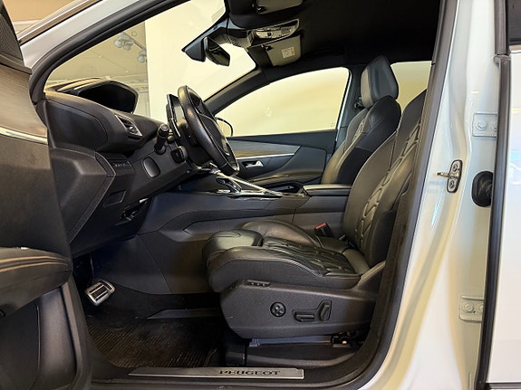 Peugeot 3008 11 of 16