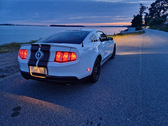 Ford Mustang 2 of 10