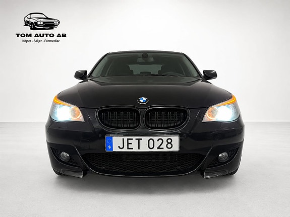 BMW 530d 2 of 5