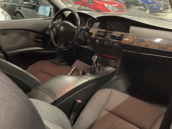BMW 520i 13 of 21