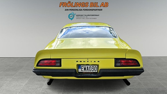 Pontiac Firebird 4 of 5