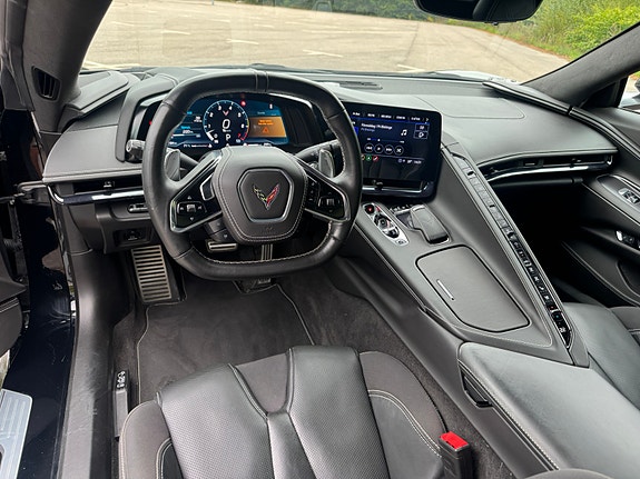 Chevrolet Corvette 16 of 19