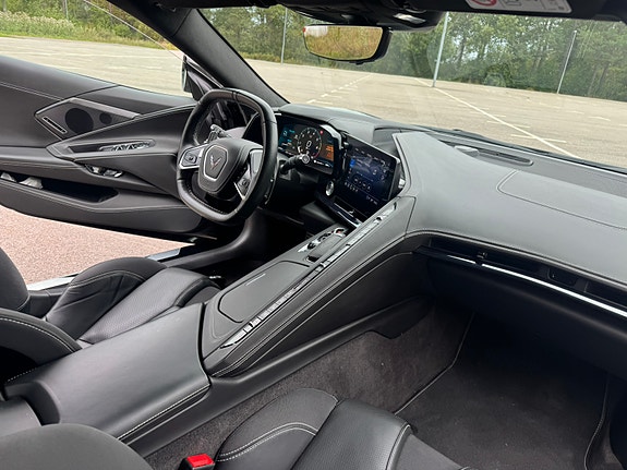 Chevrolet Corvette 17 of 19