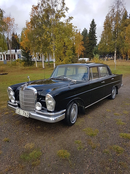 Mercedes-Benz 220 6 of 6